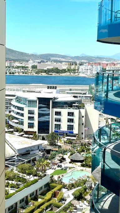 Ocean Village High Floor Luxury Modern Apartment Gibraltár Kültér fotó