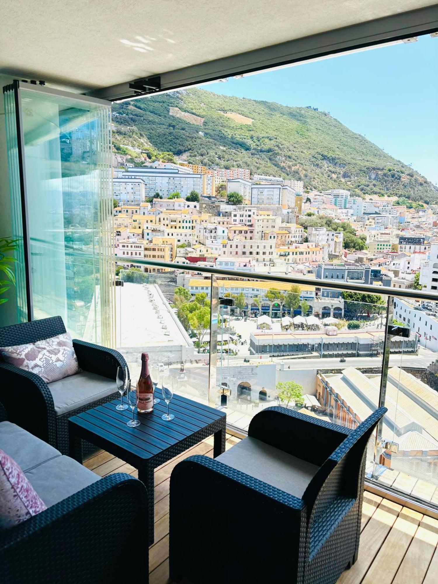 Ocean Village High Floor Luxury Modern Apartment Gibraltár Kültér fotó