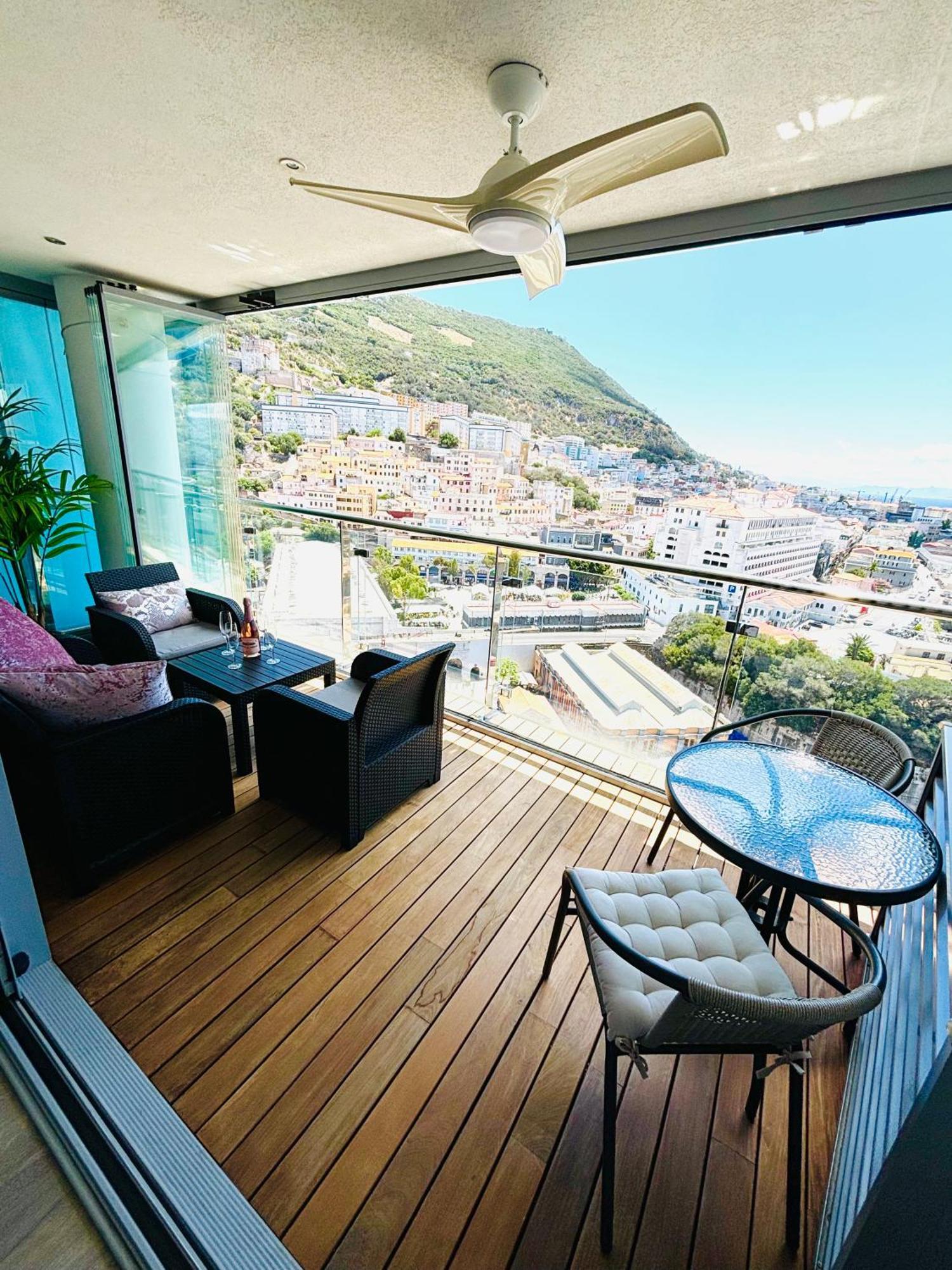 Ocean Village High Floor Luxury Modern Apartment Gibraltár Kültér fotó